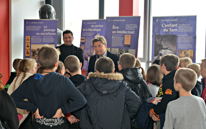 Visite de l’exposition sur la grande guerre par les écoliers de l’école Pagnol