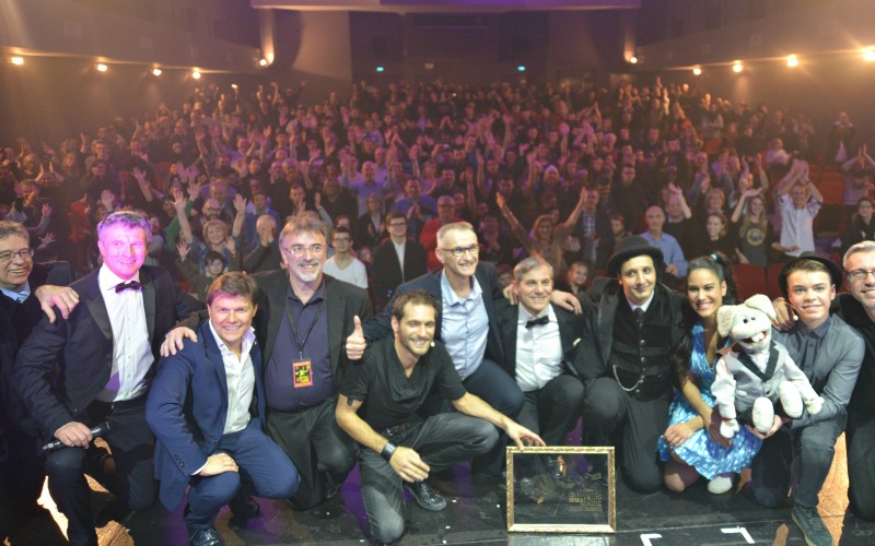 selfie des artistes soirée de gala les maîtres de la magie 2017 – 800 500