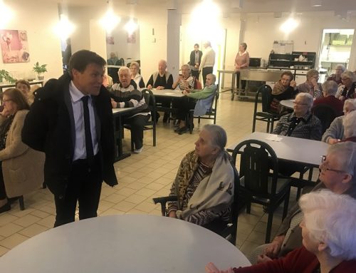 Les administrateurs du CCAS et moi-même faisons le tour de tous les foyers seniors