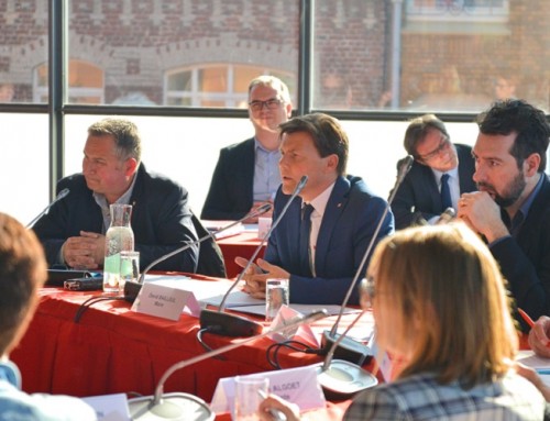 Moment de recueillement en mémoire des deux soldats français tués