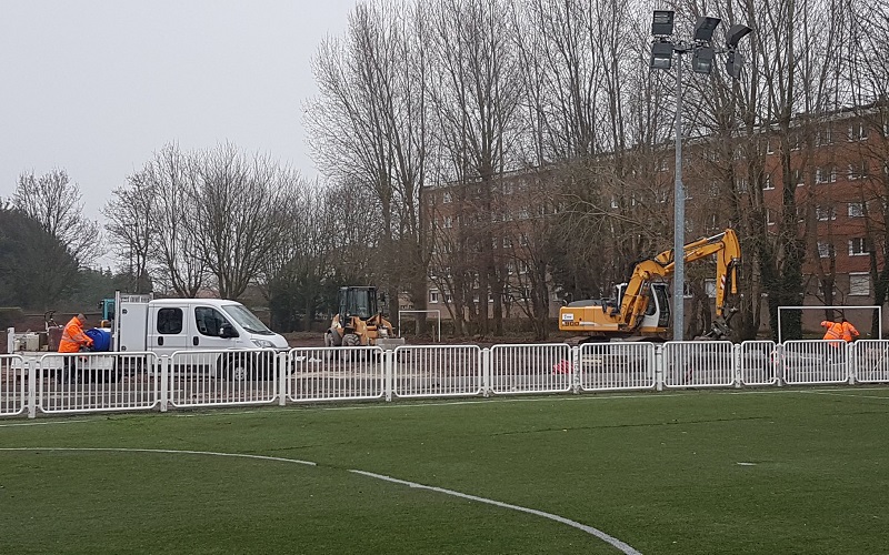 Chantier sur l’ancien terrain en schiste derrière les immeubles de la rue Hoche