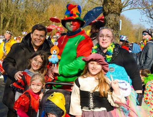 Beaucoup de monde au carnaval des enfants